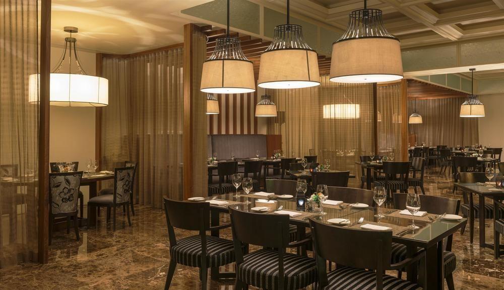 Le Meridien City Centre Bahrain Манама Экстерьер фото The restaurant